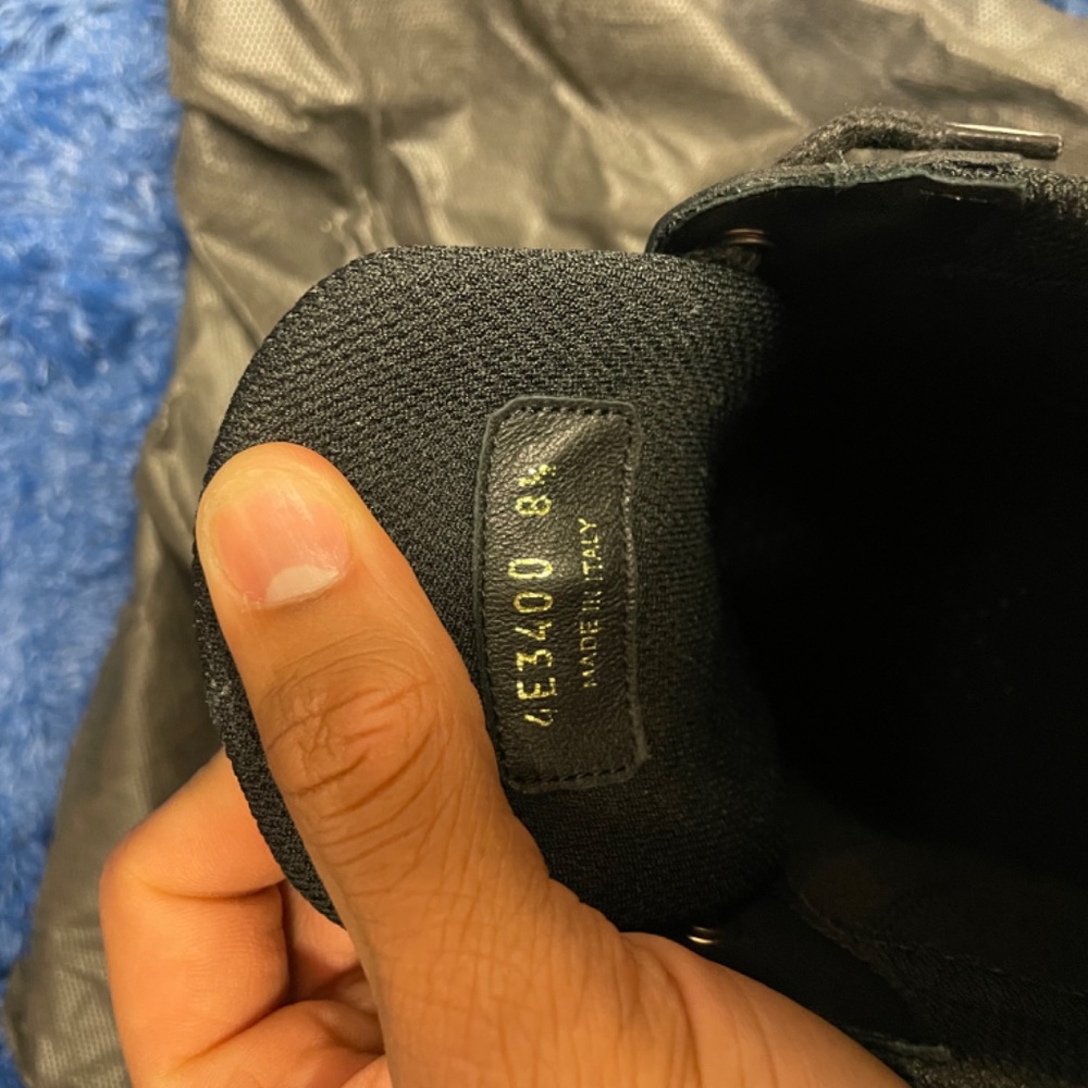 Prada’s - Picture 4 of 4